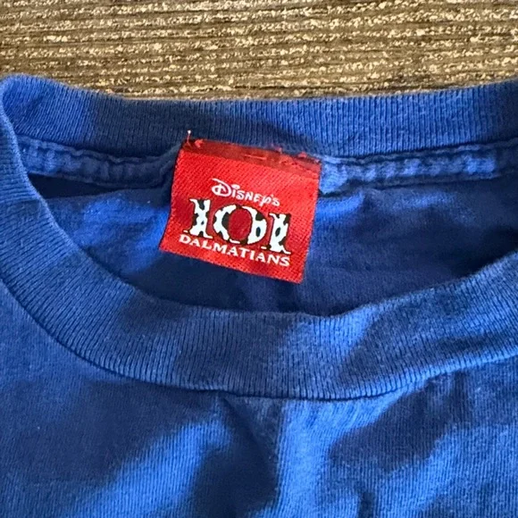 Disney vintage 101 Dalmatians, single stitch top and bottom, graphic shirt. - Picture 6 of 8